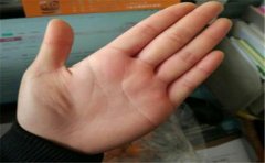 从感情线长短看个人命运，多数人都是这样的手