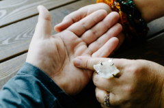 看手相大全解析，看你的手相會給你帶來什麼運勢？