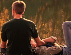 不同位置的痣代表不同，左眉毛上方有痣代表什麼  