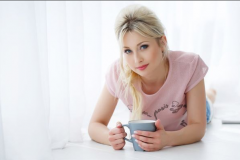   女人臉上好的8顆痣 別輕易把它點掉