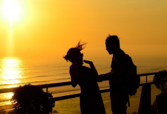 掌紋清晰無雜紋的男人 掌紋清晰無雜紋的女人